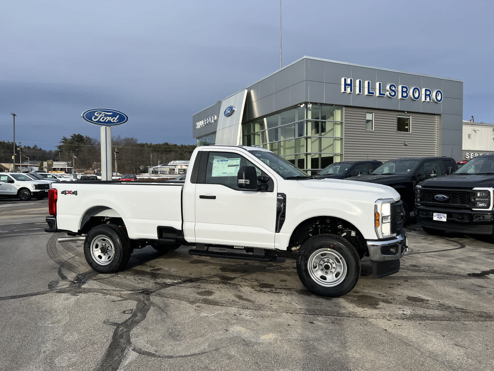 2024 Ford Super Duty F-350 SRW XL