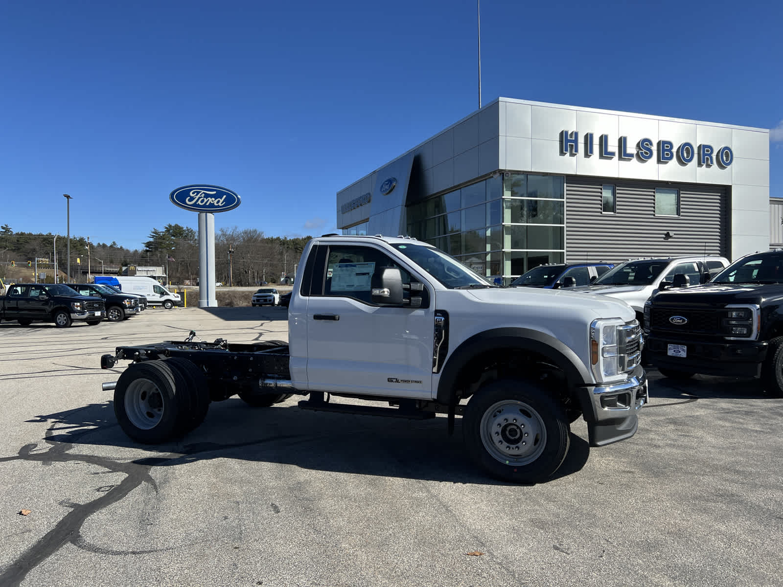 2024 Ford Super Duty F-600 DRW XL