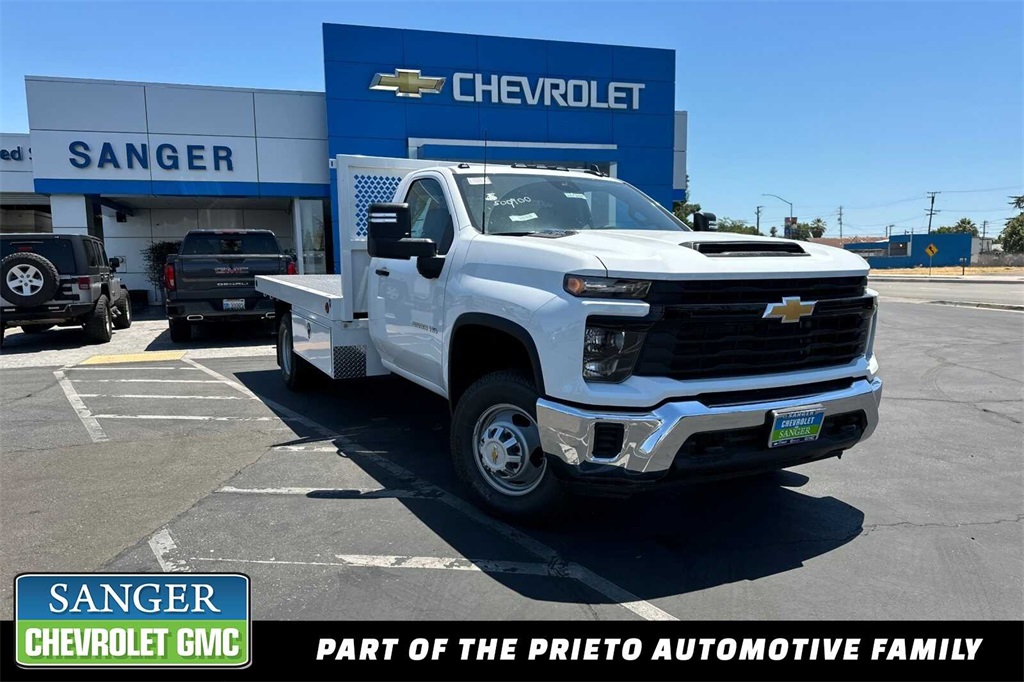 2023 Chevrolet Silverado 4500HD Work Truck