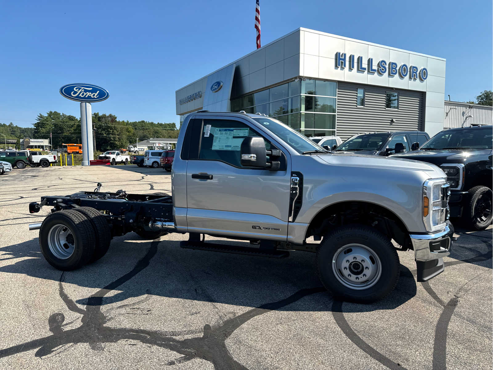 2024 Ford Super Duty F-350 DRW XL