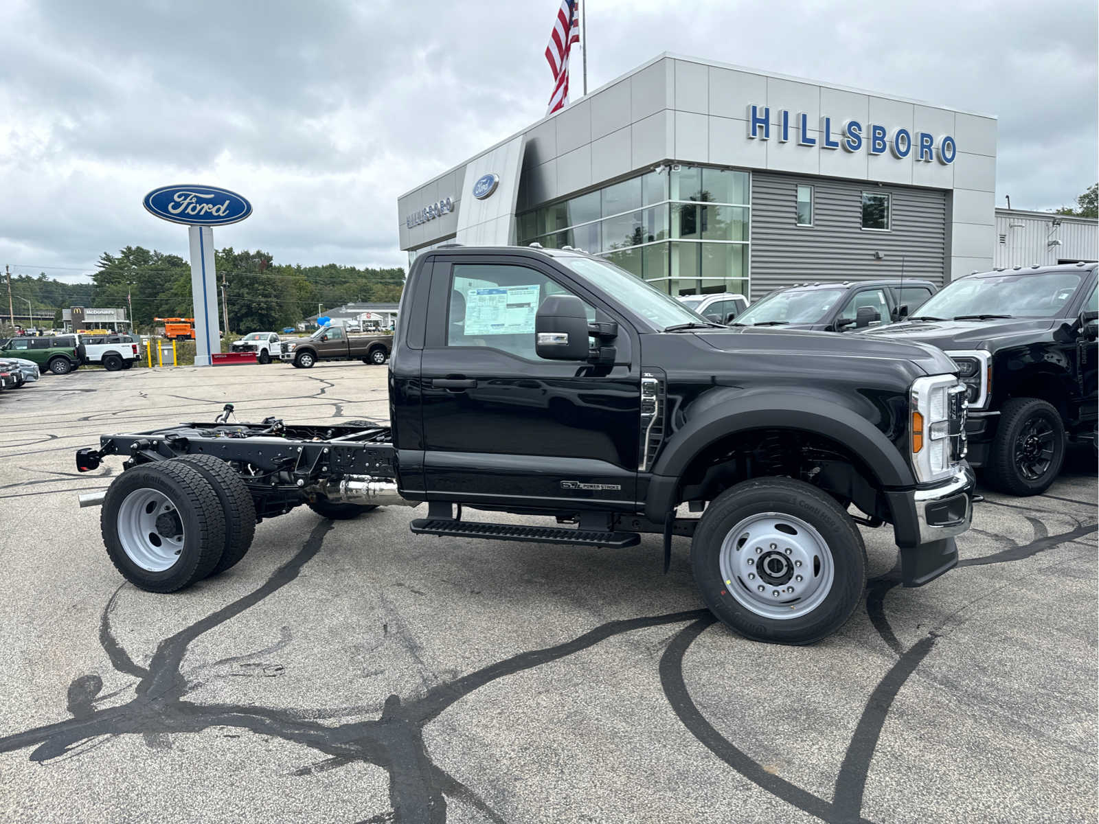 2024 Ford Super Duty F-550 DRW XL