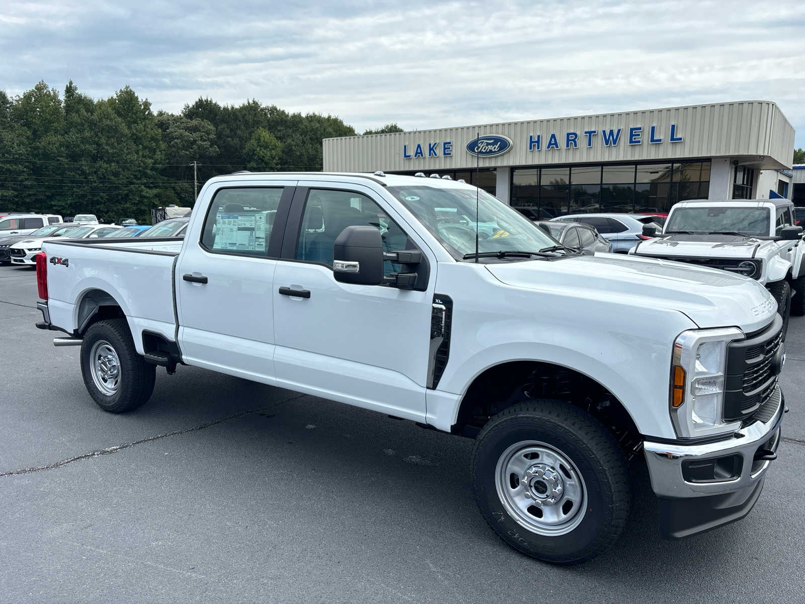 2024 Ford Super Duty F-350 SRW XL 4WD Crew Cab 6.75 Box