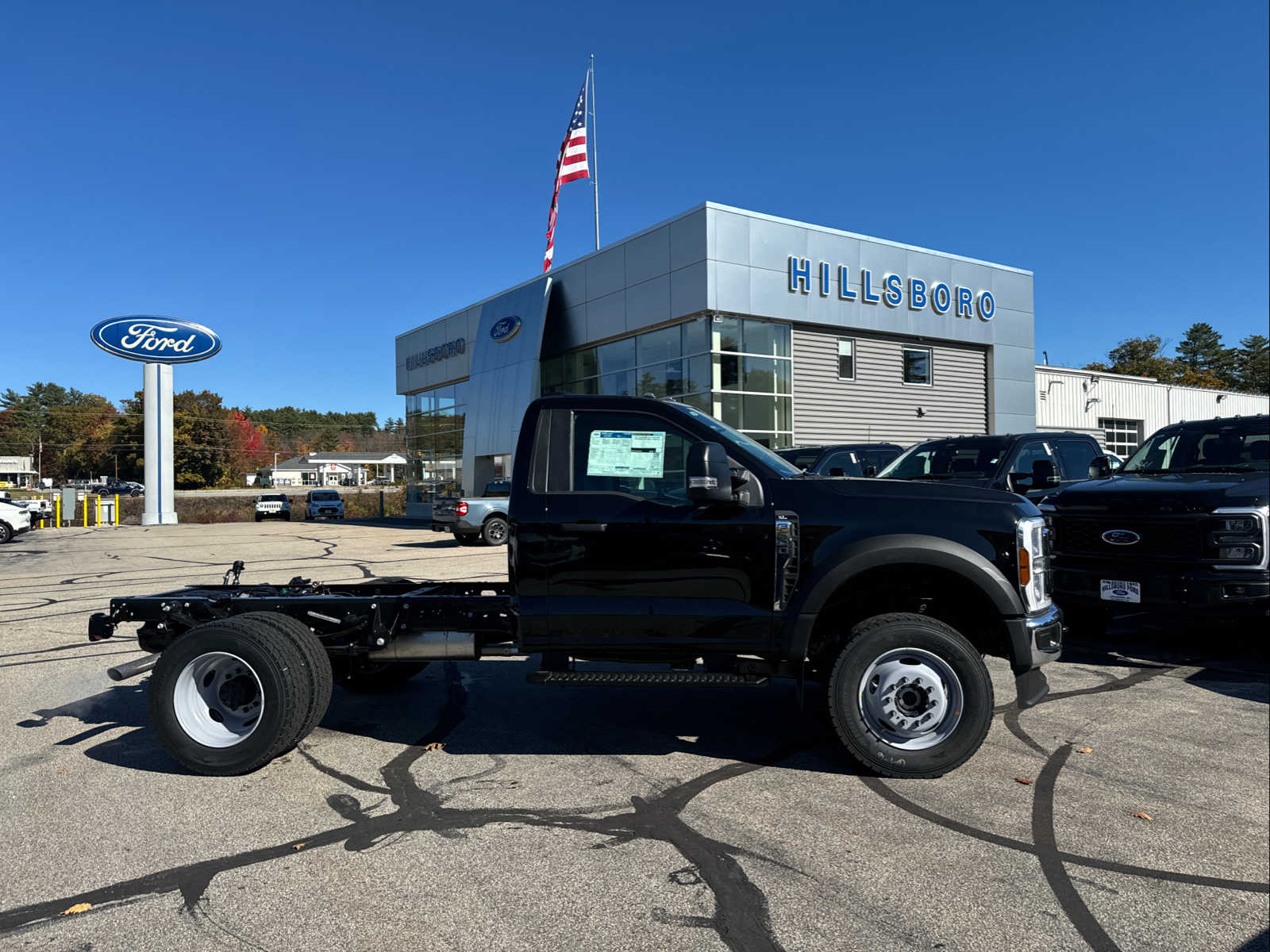 2024 Ford Super Duty F-600 DRW XL