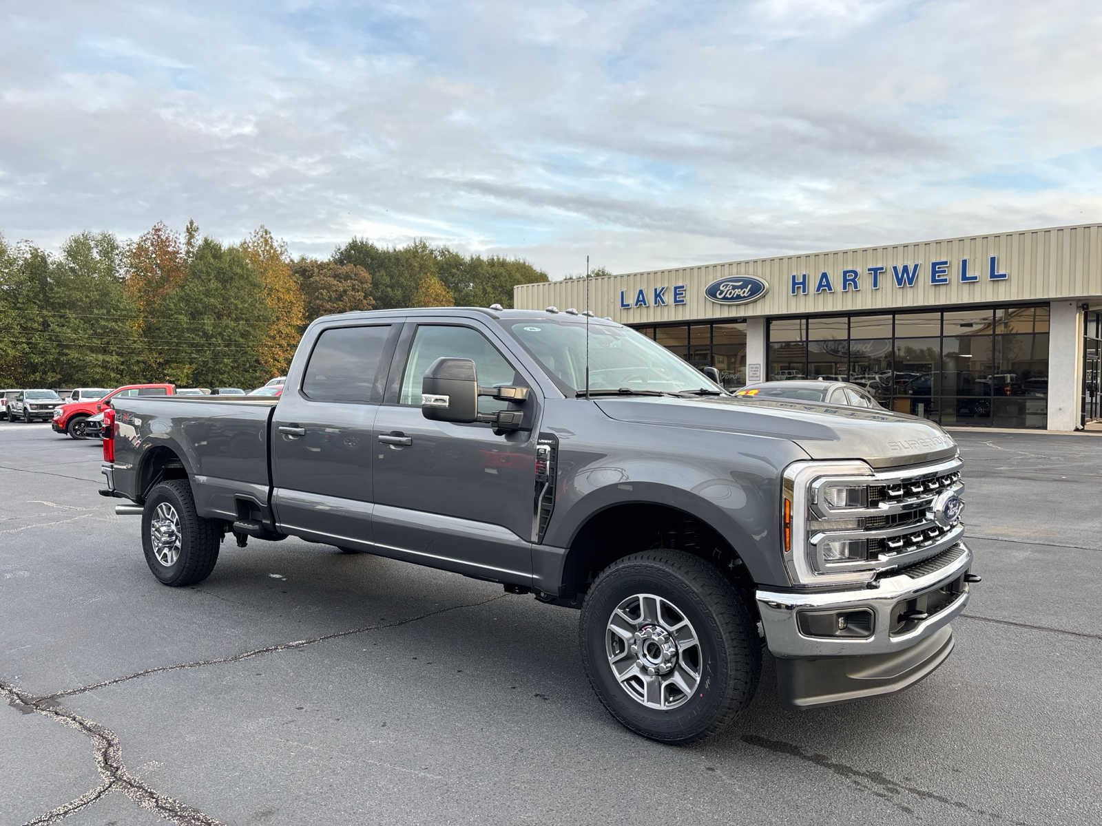 2024 Ford Super Duty F-250 SRW LARIAT 4WD Crew Cab 8 Box