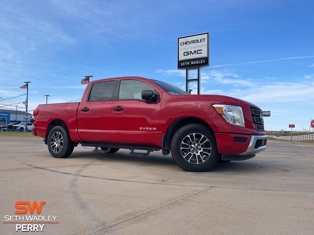 2022 Nissan Titan SV