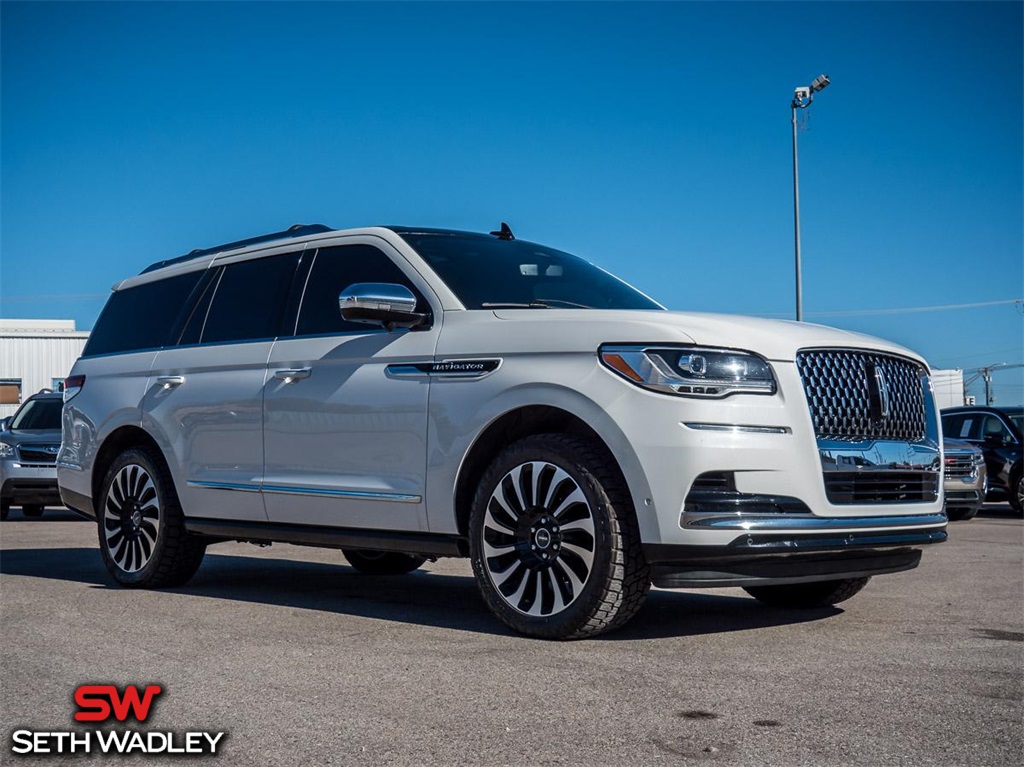 2022 Lincoln Navigator Black Label