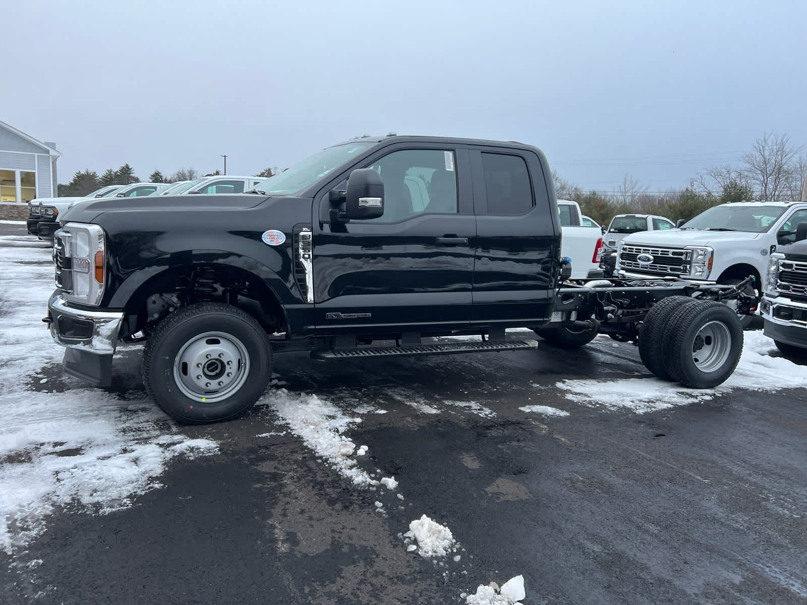 2024 Ford Super Duty F-350 DRW XL