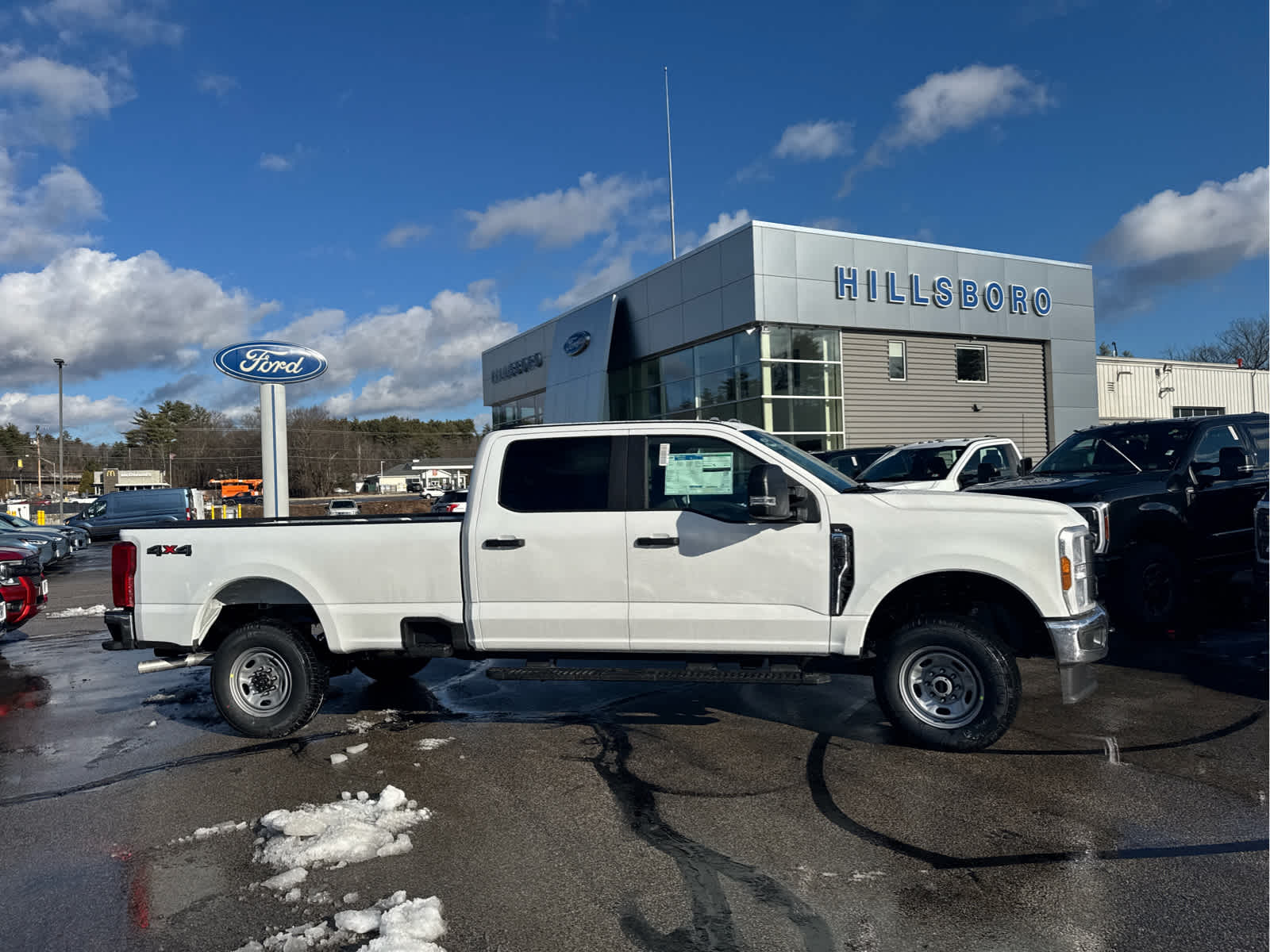 2024 Ford Super Duty F-350 SRW XL