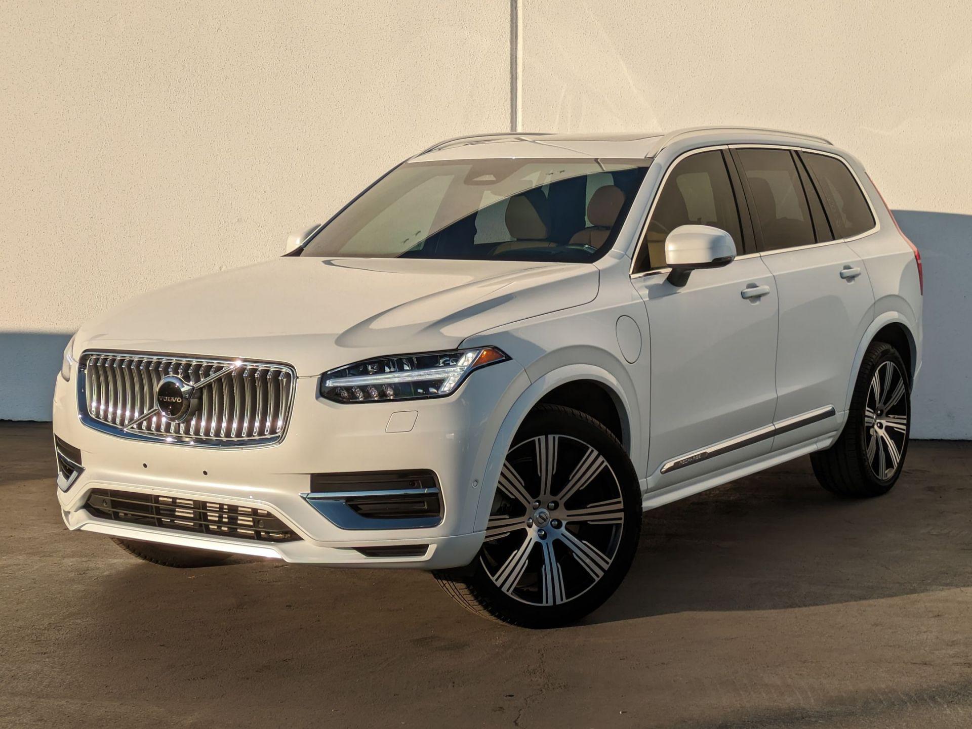 2024 Volvo XC90 Recharge Plug-In Hybrid T8 Ultimate Bright Theme 7-Seater