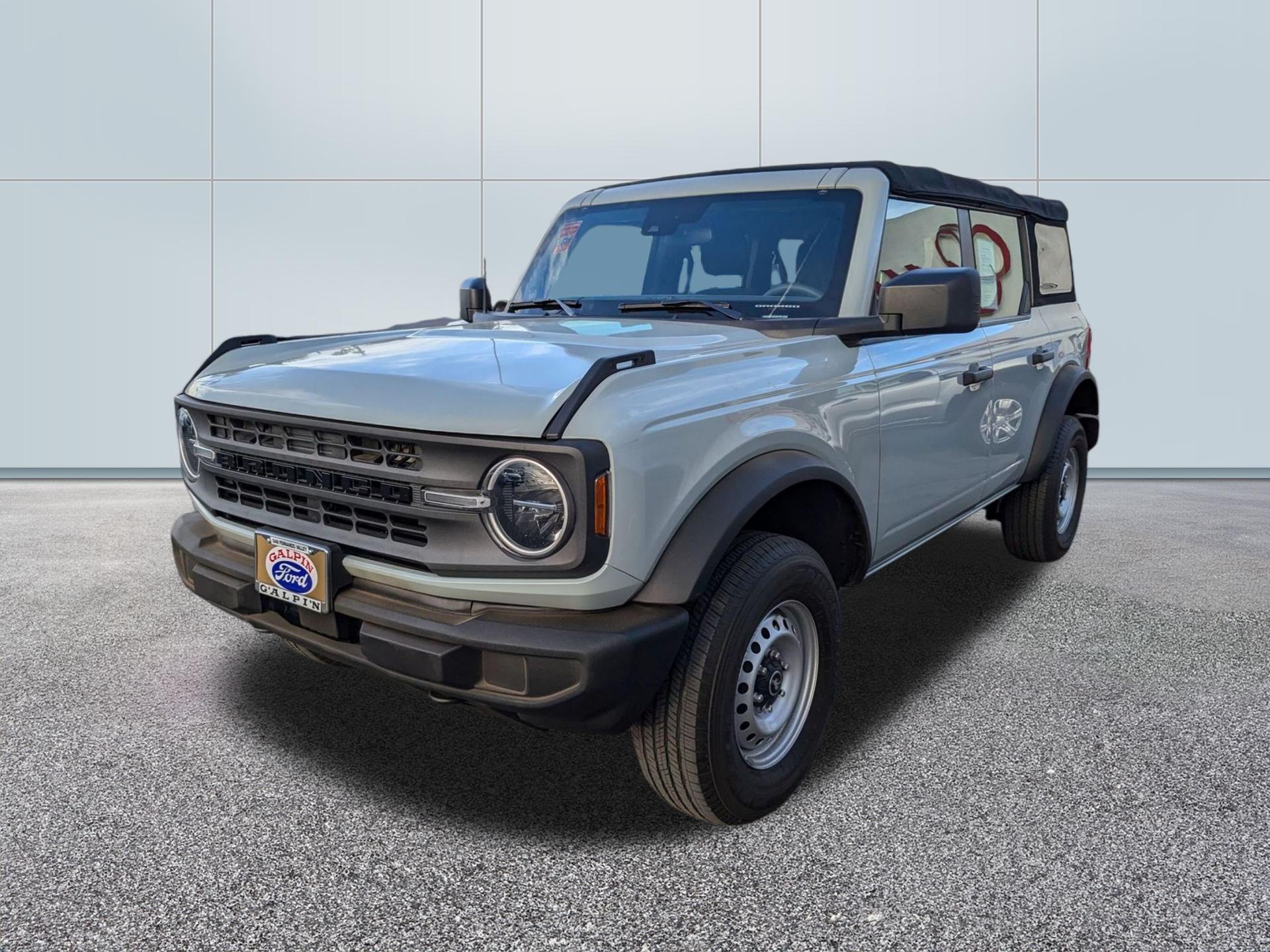 2022 Ford Bronco Base