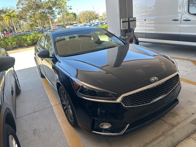 2017 Kia Cadenza Premium