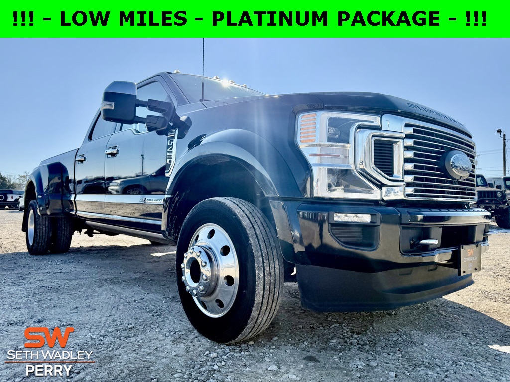 2022 Ford F-450SD Platinum