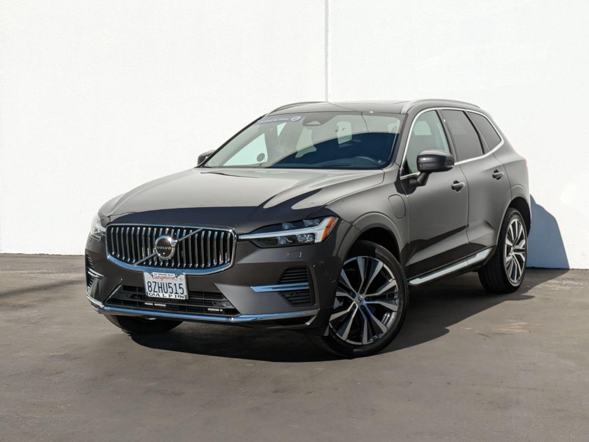 2022 Volvo XC60 Recharge Plug-In Hybrid T8 Inscription Expression