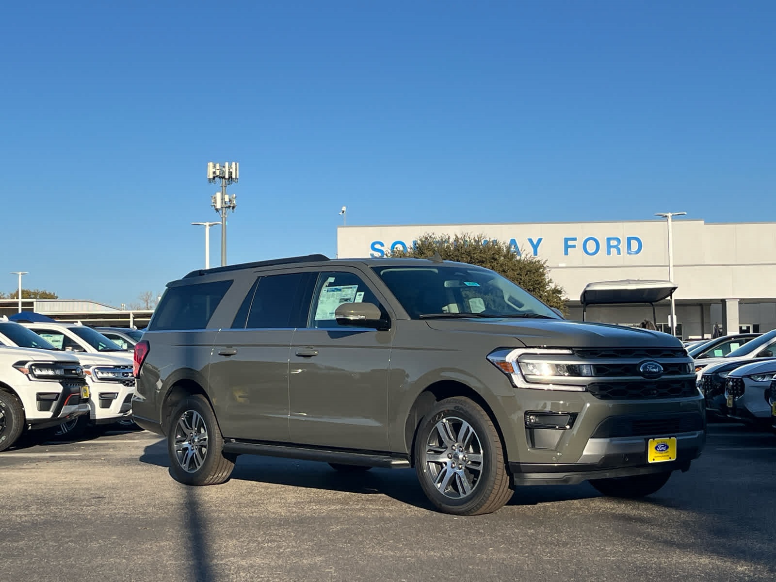 2024 Ford Expedition MAX XLT