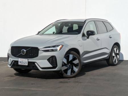 2025 Volvo XC60 Plug-In Hybrid T8 Plus