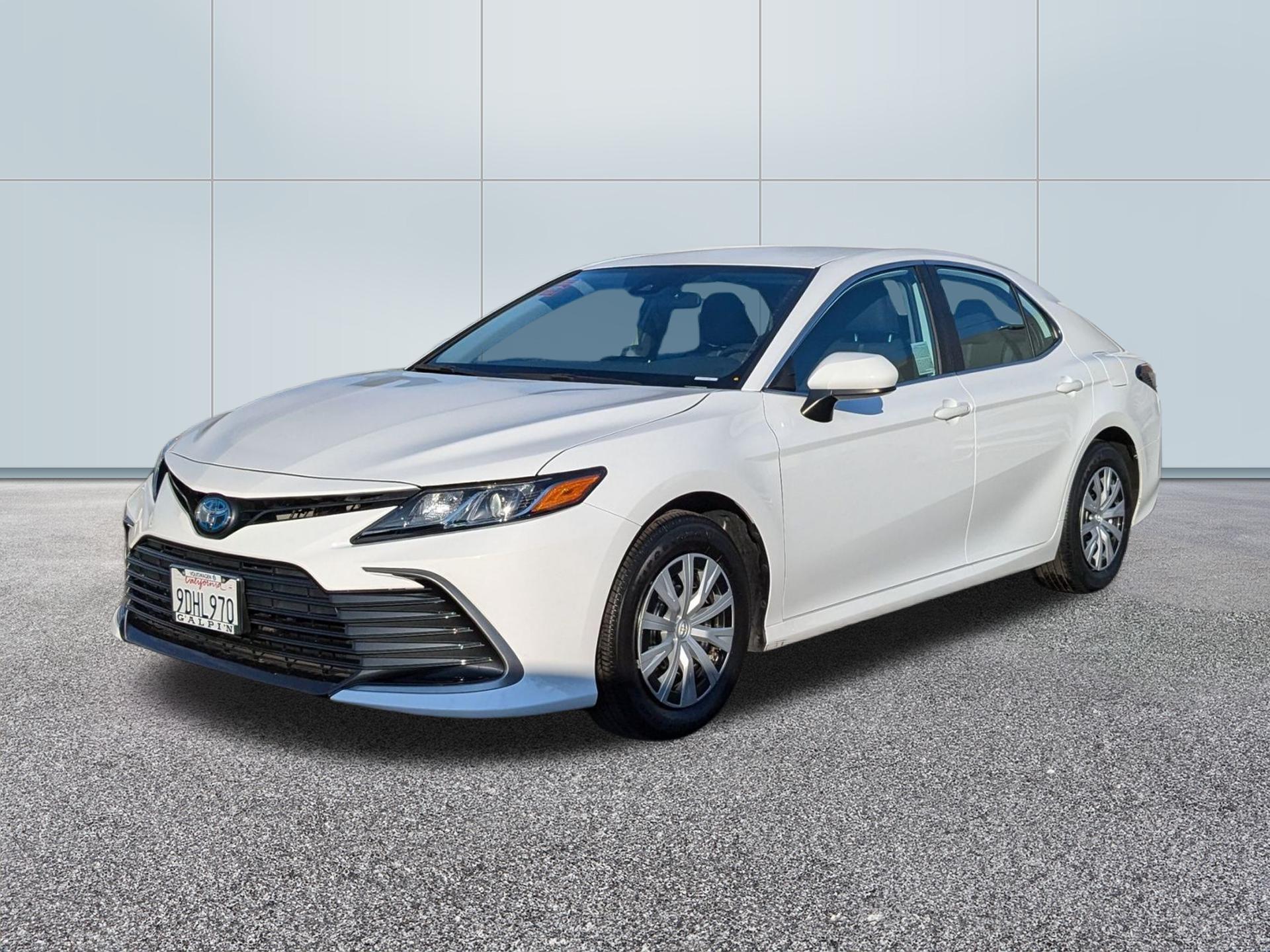 2022 Toyota Camry LE Hybrid