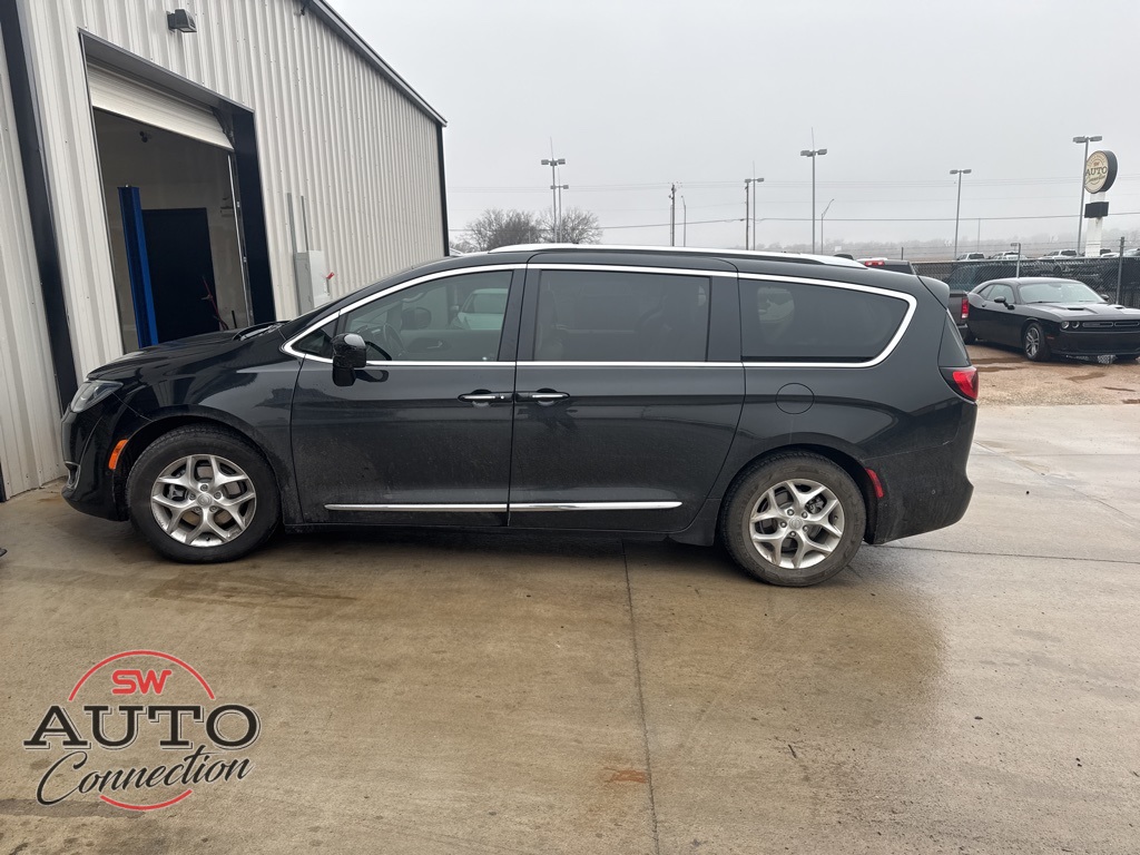 2018 Chrysler Pacifica Touring L Plus