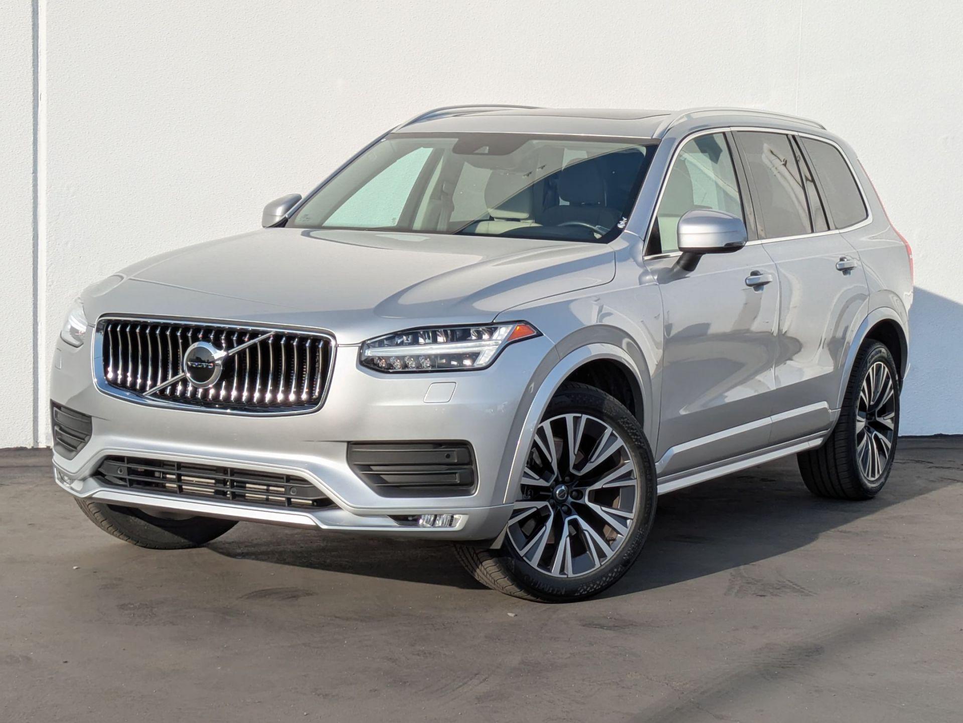 2022 Volvo XC90 T5 Momentum 7 Passenger