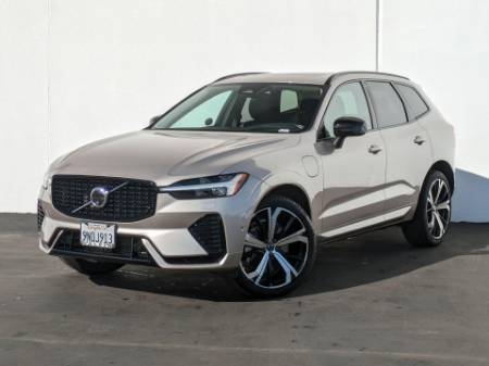 2025 Volvo XC60 Plug-In Hybrid T8 Ultra