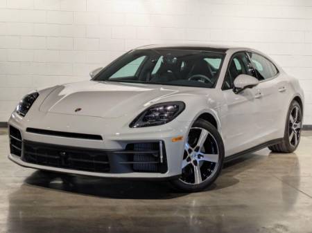 2025 Porsche Panamera 4