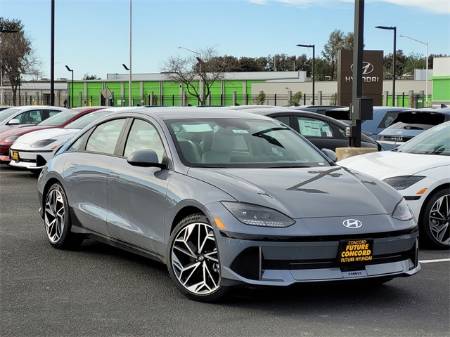 2025 Hyundai Ioniq 6 SEL
