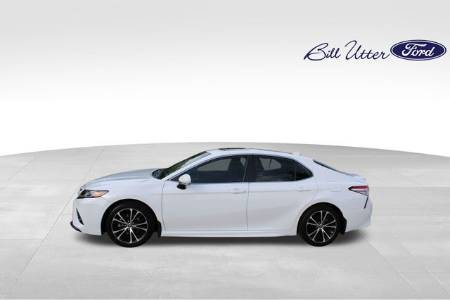 2020 Toyota Camry Hybrid SE