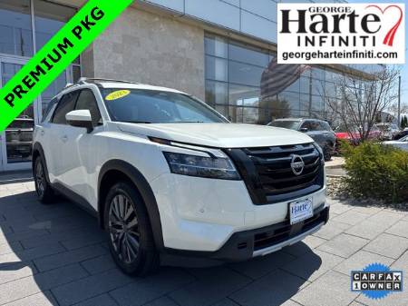 2023 Nissan Pathfinder SL