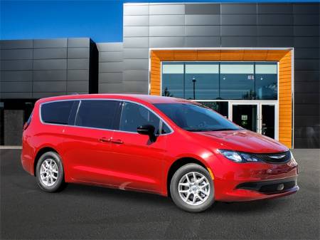 2025 Chrysler Voyager LX