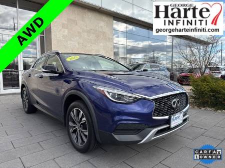 2018 INFINITI QX30 LUXE