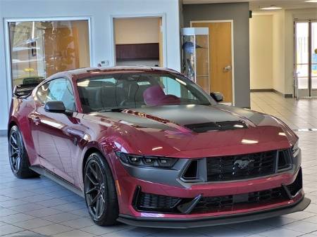 2025 Ford Mustang Dark Horse