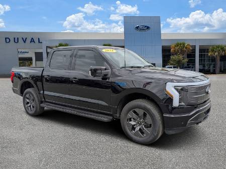 2024 Ford F-150 Lightning LARIAT