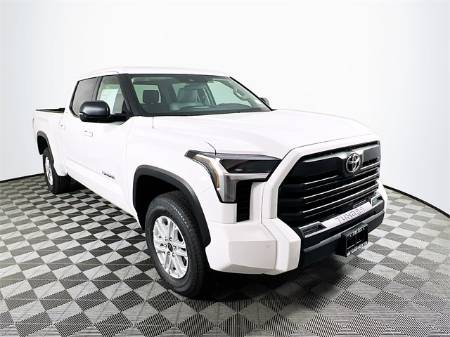 2024 Toyota Tundra 4WD SR5