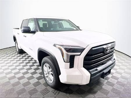 2025 Toyota Tundra 4WD SR5