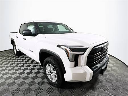 2025 Toyota Tundra 4WD SR5