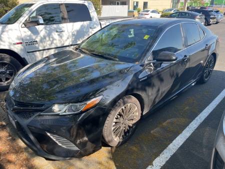 2019 Toyota Camry Hybrid SE