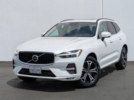 2022 Volvo XC60 B5 Momentum
