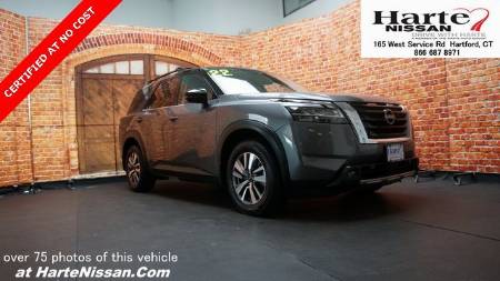 2022 Nissan Pathfinder SL