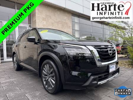 2024 Nissan Pathfinder SL