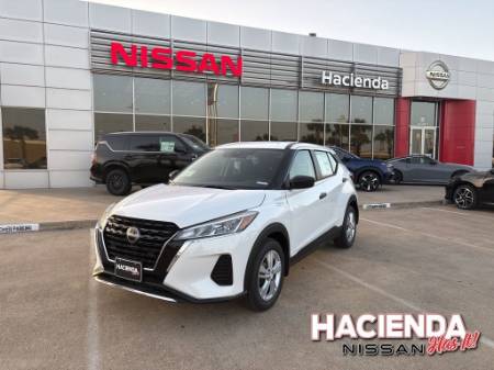 2025 Nissan Kicks S