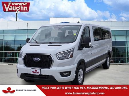 2023 Ford Transit Passenger Wagon XLT