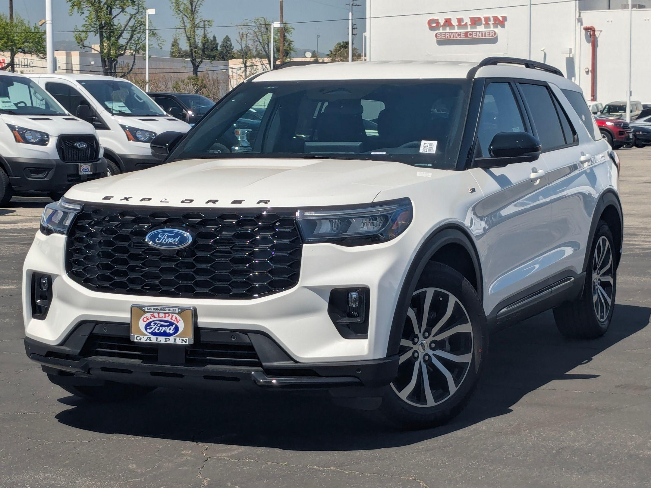 New 2025 Ford Explorer ST Line