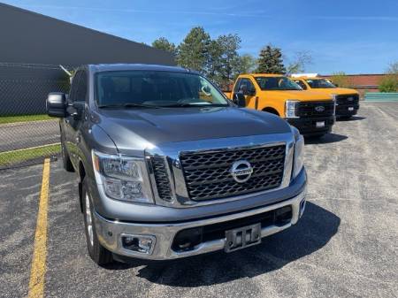 2017 Nissan Titan SV