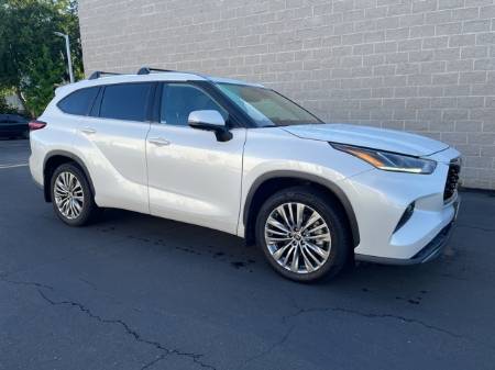 2022 Toyota Highlander Platinum