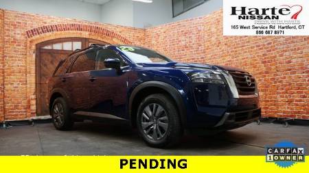 2023 Nissan Pathfinder SV