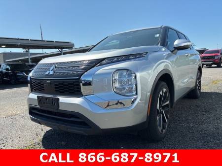 2022 Mitsubishi Outlander ES