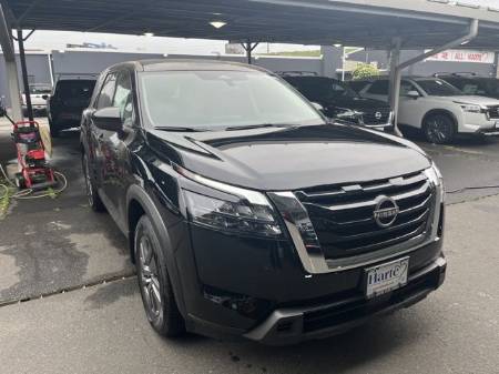 2025 Nissan Pathfinder S