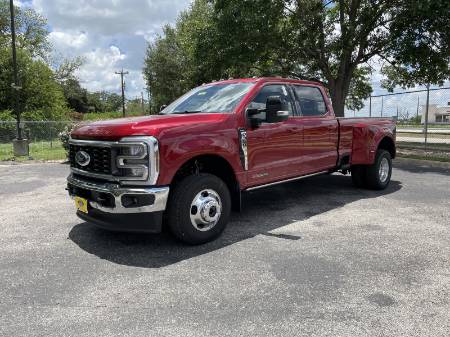 2025 Ford Super Duty F-350 DRW LARIAT