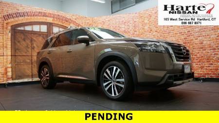 2024 Nissan Pathfinder Platinum