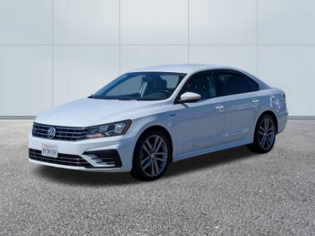 2018 Volkswagen Passat 2.0T R-Line