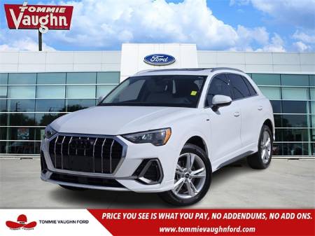 2022 Audi Q3 S line Premium